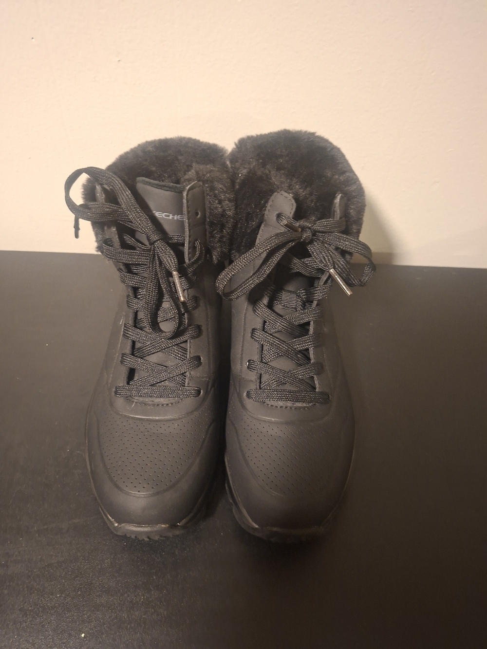 Skechers Black Faux-Fur Lace-Up Winter Bootie